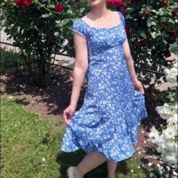 Off-Shoulder Floral Midi Dress - Picture 12 of 16